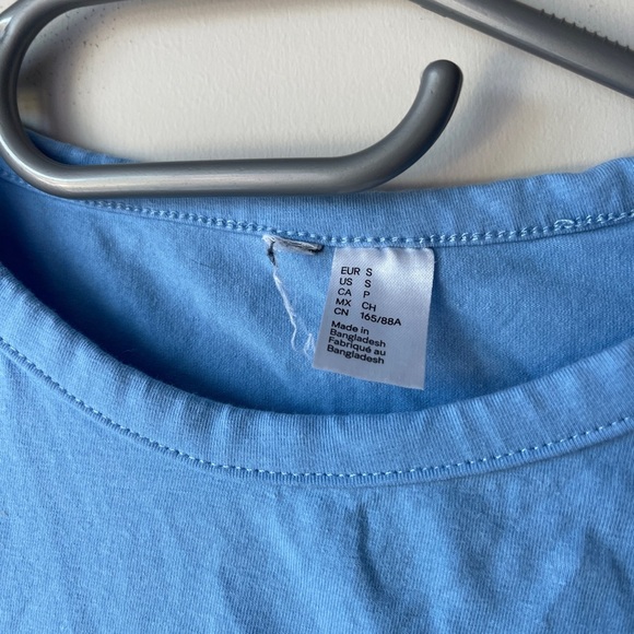 H&M Cropped Blue Tee Small - Picture 2 of 3